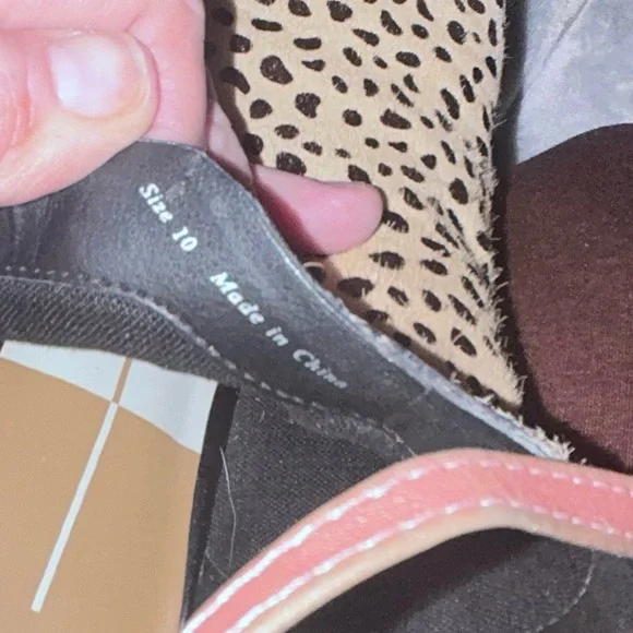 Dolce Vita Tan and Black Heeled Boots - Picture 6 of 7